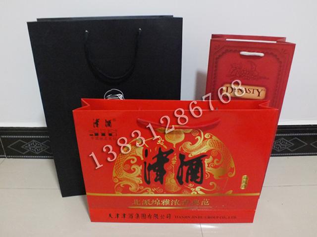 山東禮品紙袋，優(yōu)質(zhì)禮品紙袋生產(chǎn)廠家，手提禮品紙袋