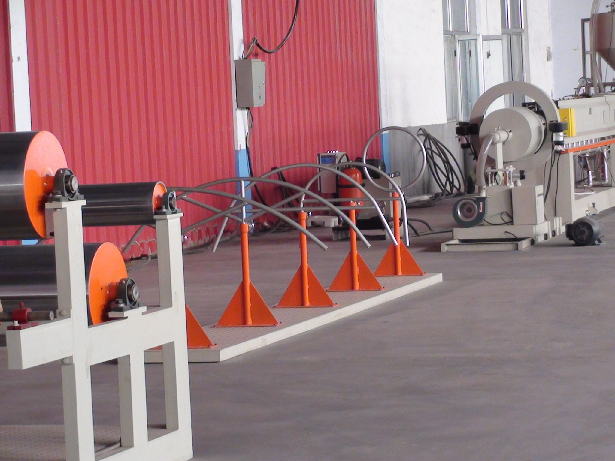 山東省龍口市福昌發(fā)泡布機，發(fā)泡布生產線，珍珠棉設備