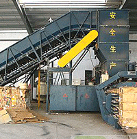 臨清新潤機(jī)械專業(yè)生產(chǎn)設(shè)計(jì)研發(fā)半自動(dòng)紙殼液壓打包機(jī)