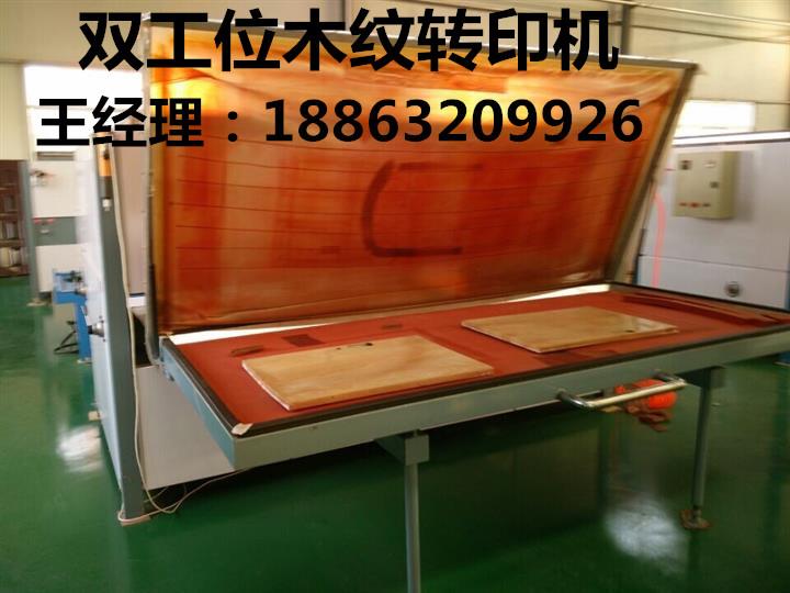 鋼板門木紋轉(zhuǎn)印機(jī)，普通轉(zhuǎn)印紙普通塑粉。