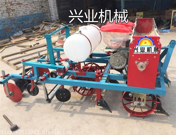花生播種覆膜機(jī)  玉米起攏施肥打藥覆膜機(jī)價格