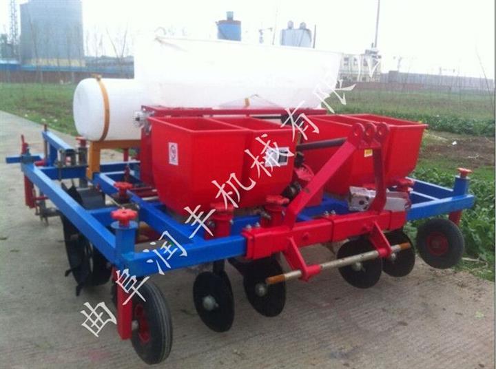 呼和浩特 花生覆膜機的調整 花生噴藥播種覆膜機