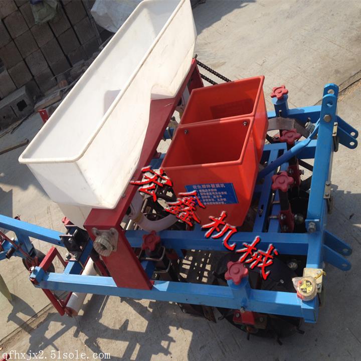 兩行玉米覆膜機(jī) 播種機(jī)視頻 覆膜機(jī)價(jià)格