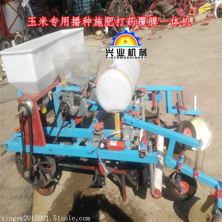 專業生產播種覆膜機廠家   土豆花生噴藥覆膜機  多功能覆膜機