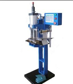 塑膠燙金機，塑膠圖案燙印機，周轉箱燙金機，