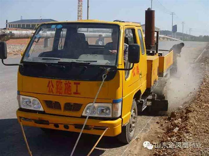 路沿石開槽機租賃/出租價格合理//金鳳凰開槽機