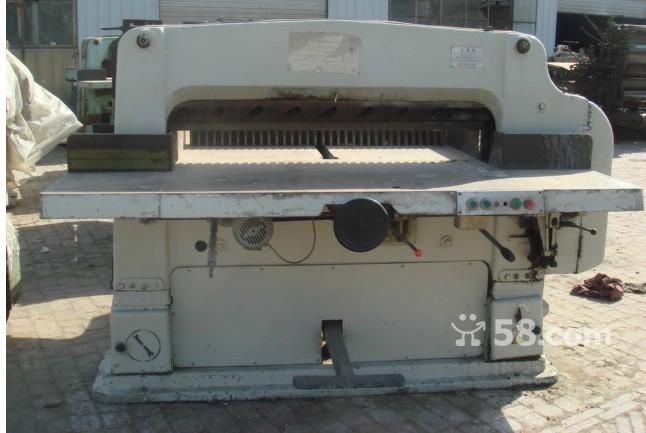 北京回收各種印刷機設(shè)備《北京切紙機回收》收購折頁機