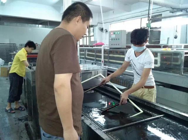 惠州水轉(zhuǎn)印設(shè)備價格，易紅機(jī)械革命性突破,提升8倍效率